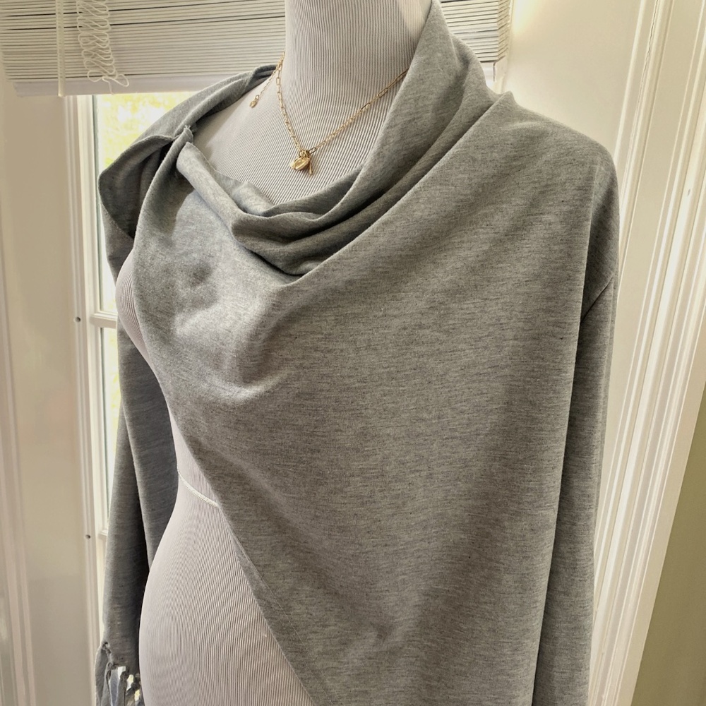 Unbranded Gray Blouse Wrap  Tassels Lg Women’s Like New